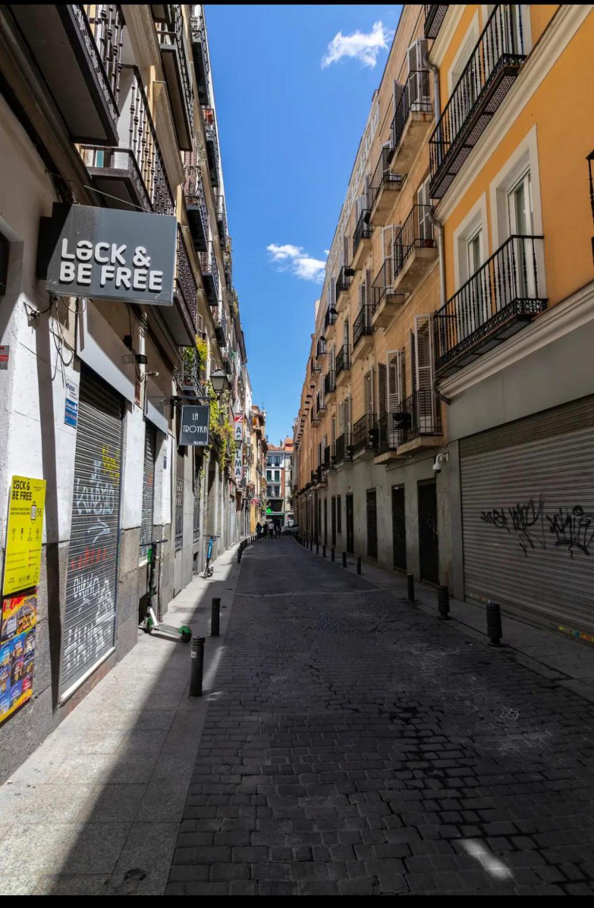 Estudio Plaza Neptuno Madrid Ngoại thất bức ảnh